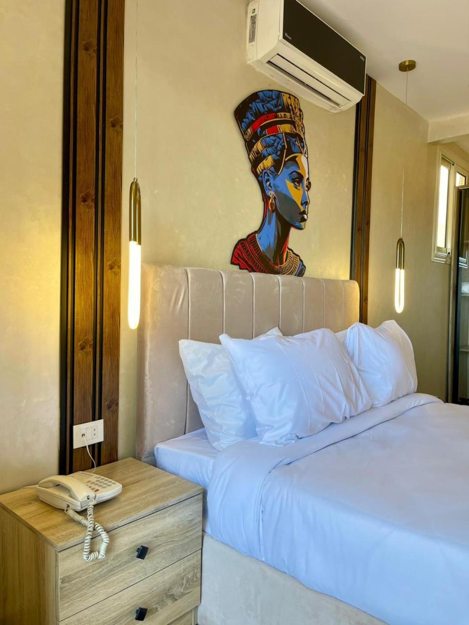 Cleopatra Tower Pyramid View Hotel Kafret el-Gabal Exterior foto