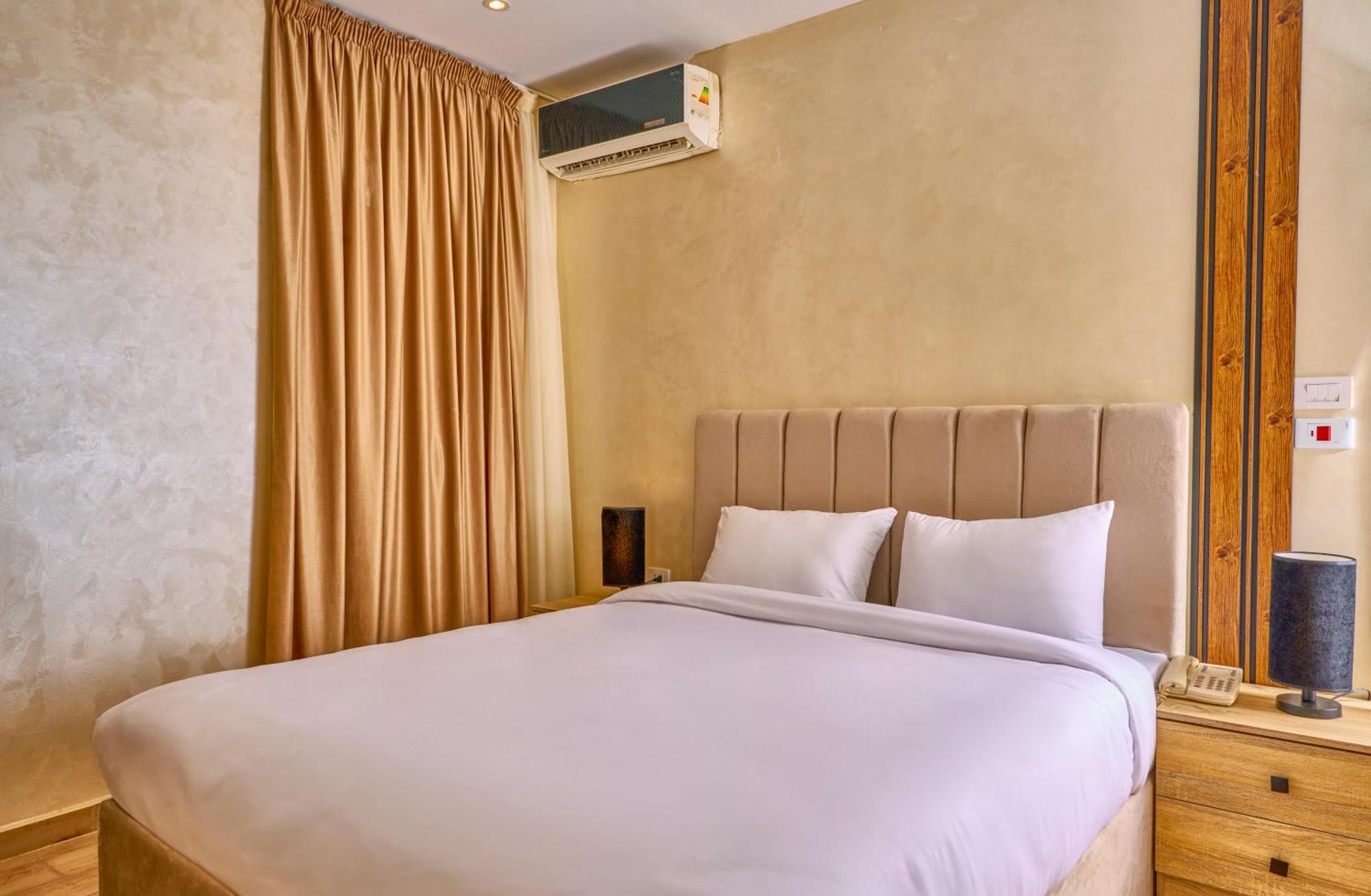 Cleopatra Tower Pyramid View Hotel Kafret el-Gabal Exterior foto